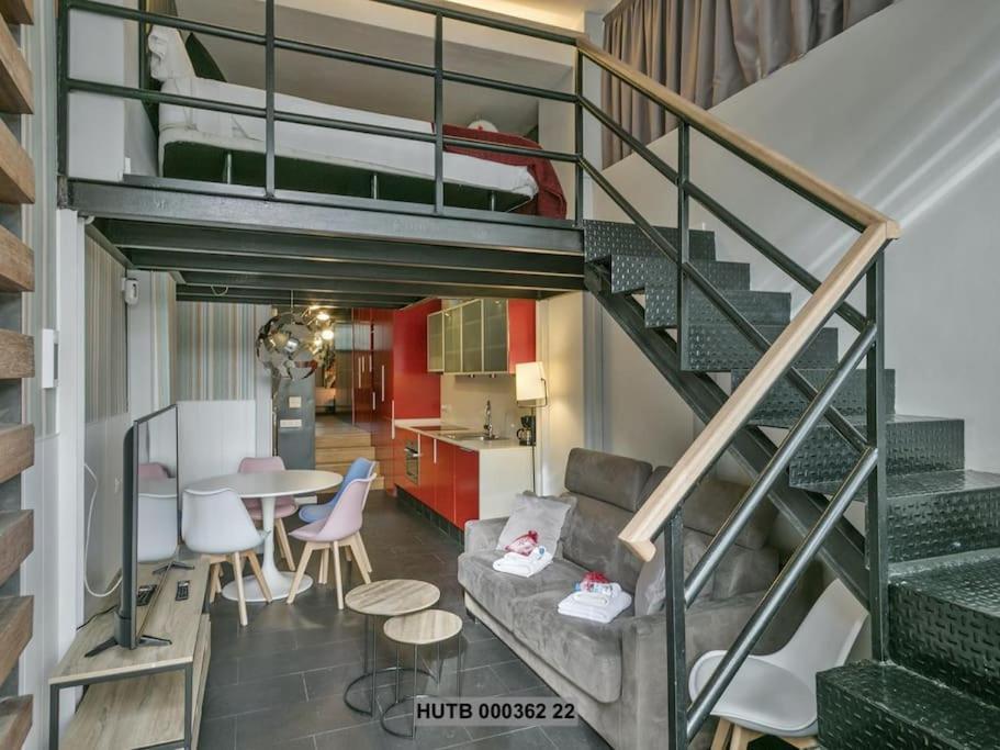 Alcam Futbol Pequeno Apartment บาร์เซโลนา ภายนอก รูปภาพ