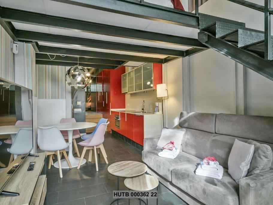Alcam Futbol Pequeno Apartment บาร์เซโลนา ภายนอก รูปภาพ